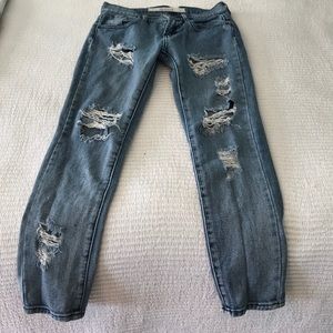 Brandy Melville mom/skinny jeans